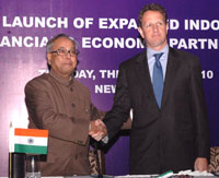 The Union Finance Minister, Shri Pranab Mukherjee with the U.S. Treasury Secretary, Mr. Timothy F. Geithner 